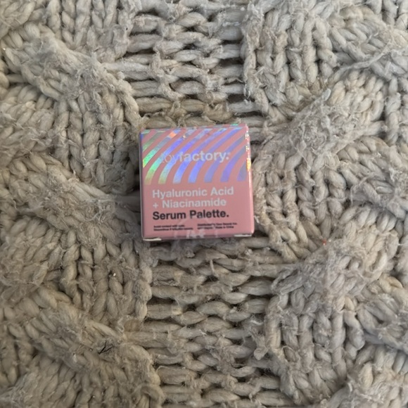 Mini Make-Up Bundle - Picture 10 of 11